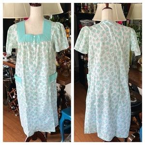 Vintage 60’s Housecoat Robe